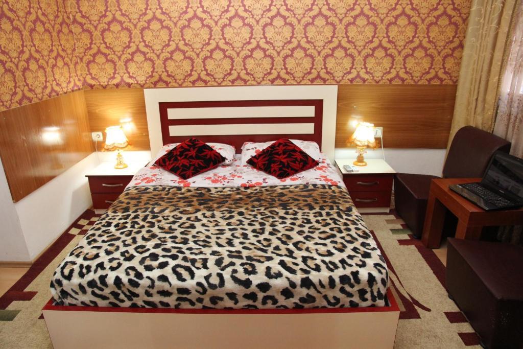 Hotel Parlamenti Tirana Quarto foto