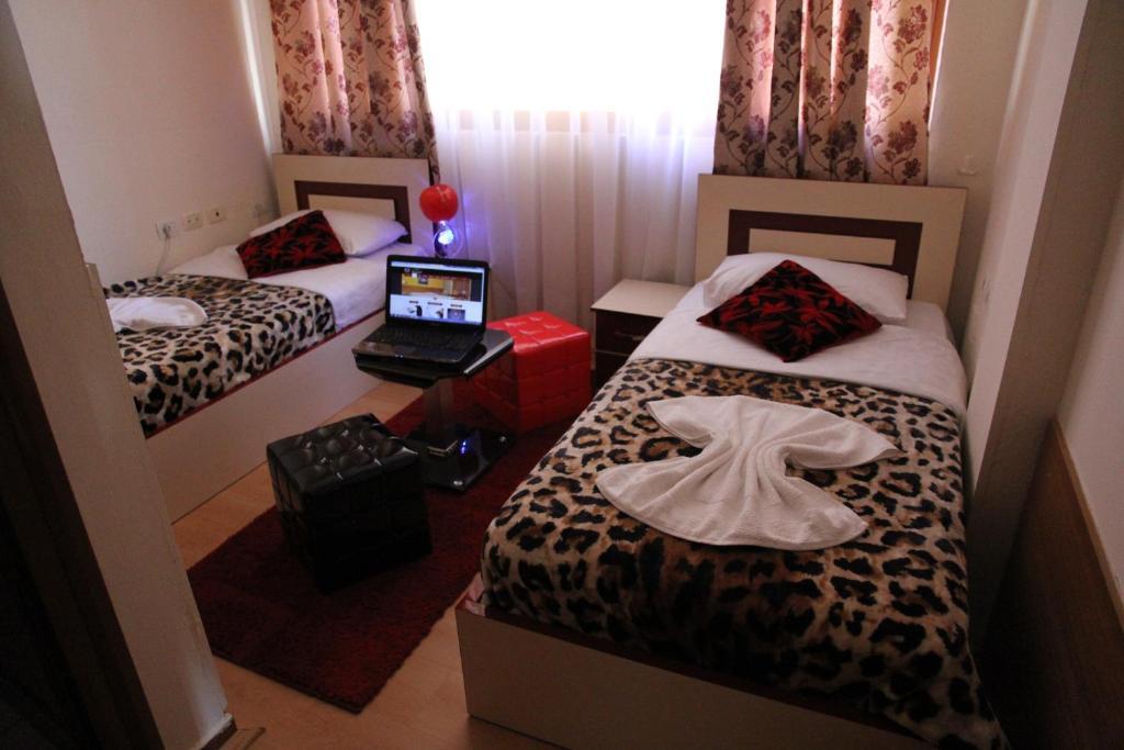 Hotel Parlamenti Tirana Quarto foto